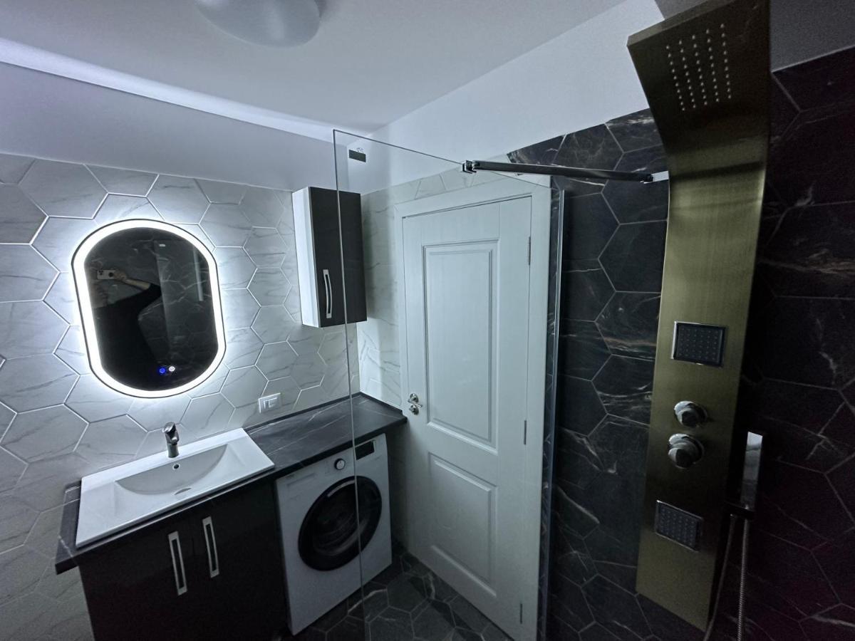 Apartament Lux Bacovia 2 Bacău Exterior foto