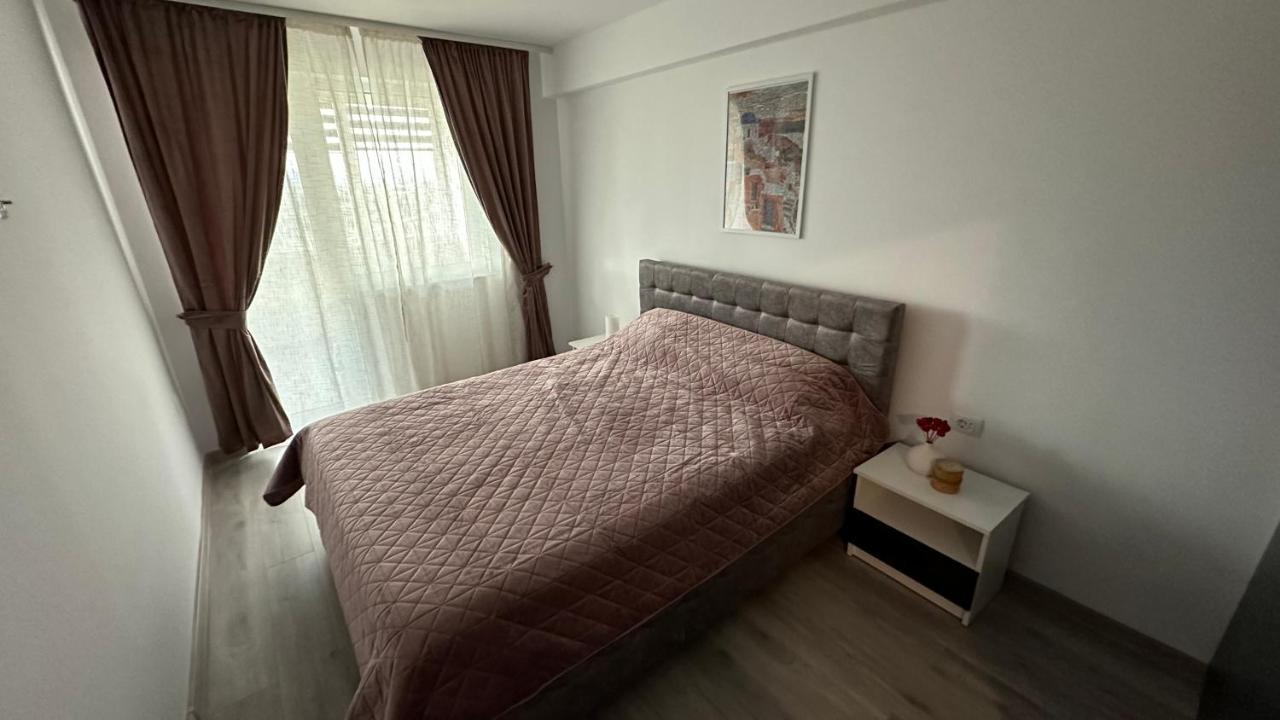 Apartament Lux Bacovia 2 Bacău Exterior foto
